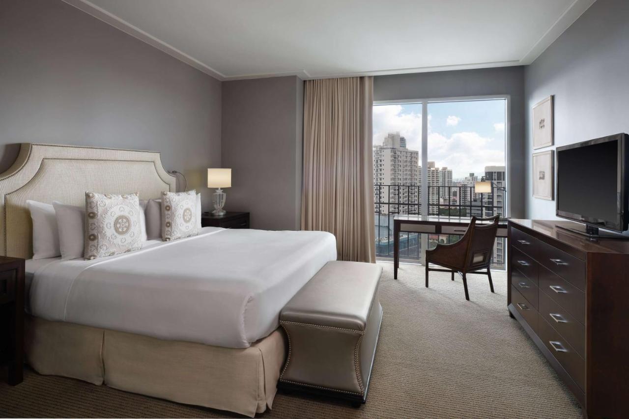 Bristol Panama, A Registry Collection Hotel エクステリア 写真 A bedroom at the JW Marriott San Antonio
