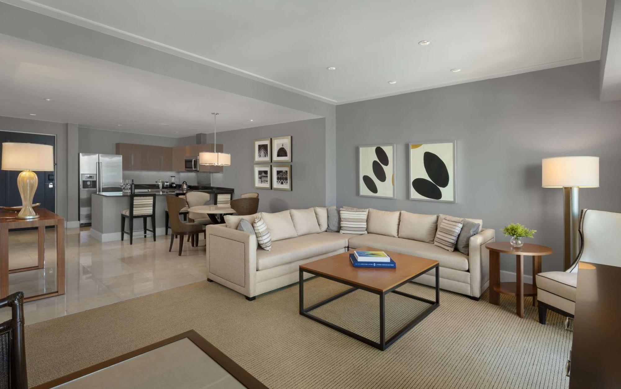 Bristol Panama, A Registry Collection Hotel エクステリア 写真 A living room at The Ritz-Carlton, Boston